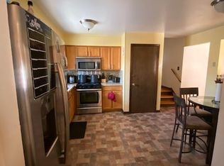 615 Escanaba Ave, Calumet City, IL