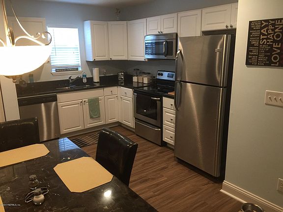 3rd image of 2162 Schumacher Ave