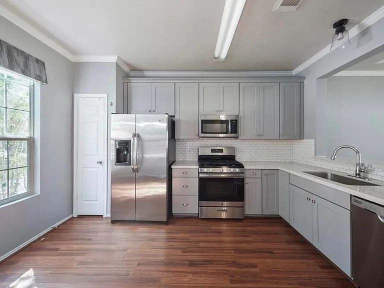 29705 Parliament Hills Dr — Photo 4