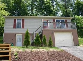 206 Hillside Dr, Mifflinburg, PA 17844