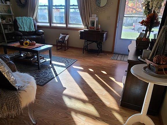 5th image of 3427 Providence Cir