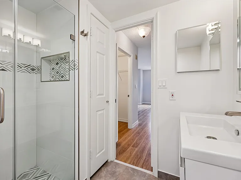 5809 Nicholson Ln #514 — Photo 23