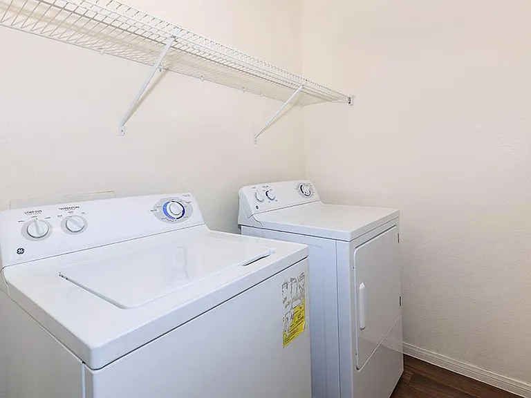 Suncrest Townhomes — Photo 34