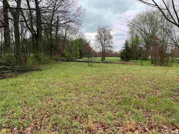 W Crandall St, Mitchell, IN 47446