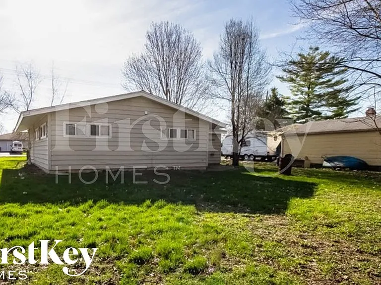 809 N Latham St — Photo 15