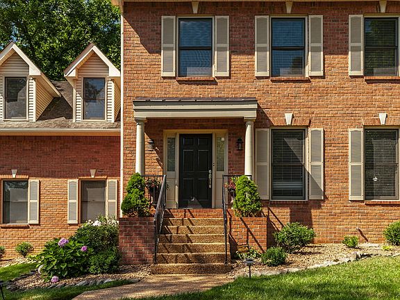 4th image of 805 N Highlands Ct