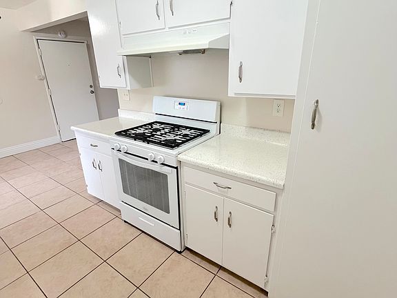 5th image of 550 Silverwood Ave APT C