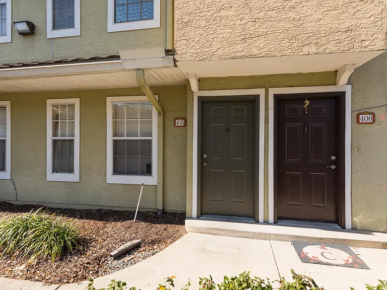 10075 Gate Pkwy N #405 — Photo 27