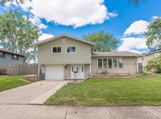 15026 Park Ave, Oak Forest, IL 60452