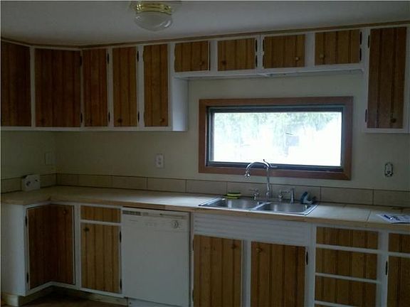 3rd image of 10 West Ave