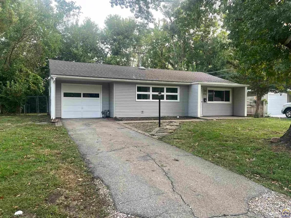 1556 SW 23rd St, Topeka, KS 66611