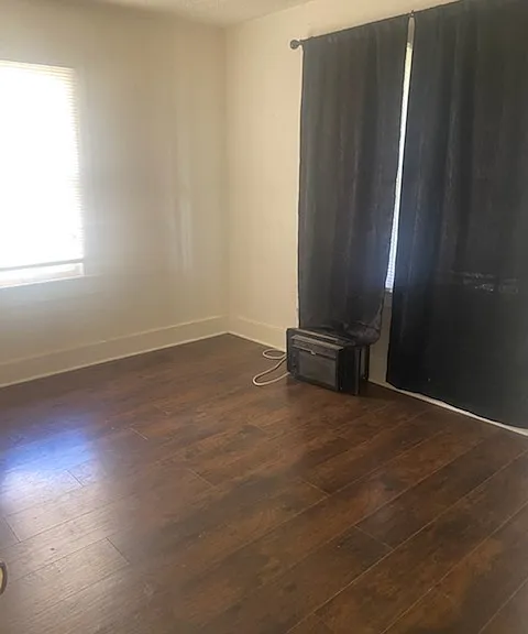 820 S Avenue B — Photo 3