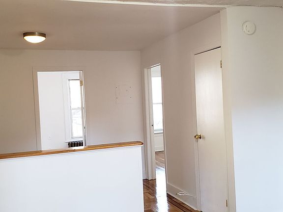 5th image of 70 Maujer St Floor 3