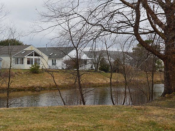 4th image of 65 Stockport Dr