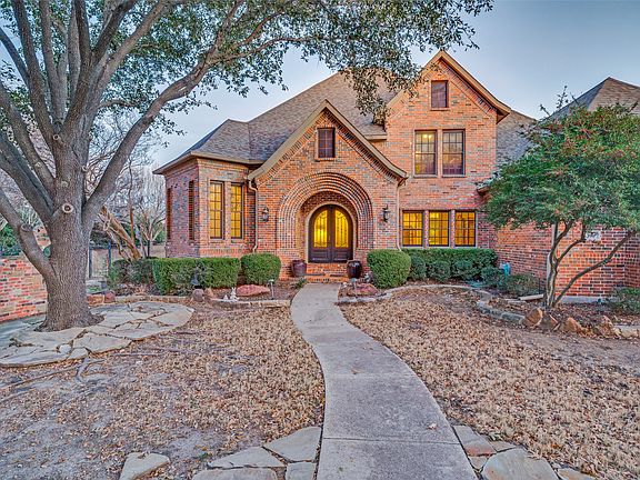 2nd image of 390 Oak Ridge Dr