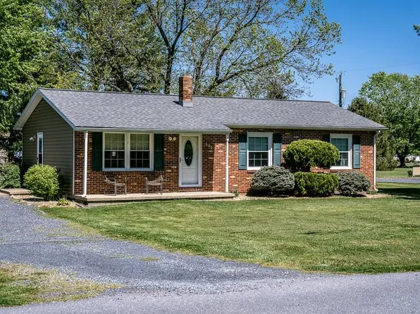 600 11th St, Grottoes, VA 24441