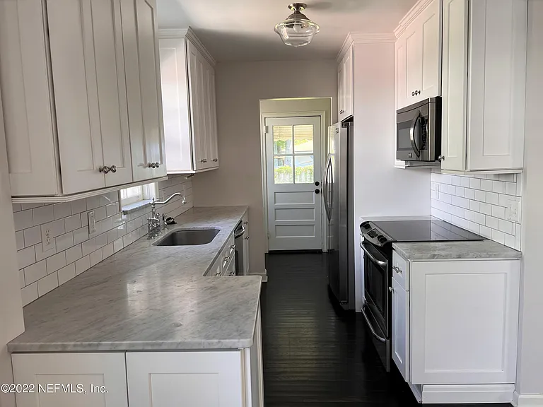 4743 Kerle St — Photo 6