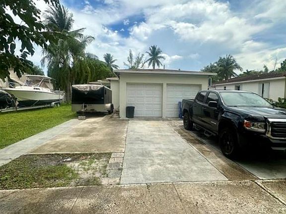 2nd image of 2520 Fillmore Street