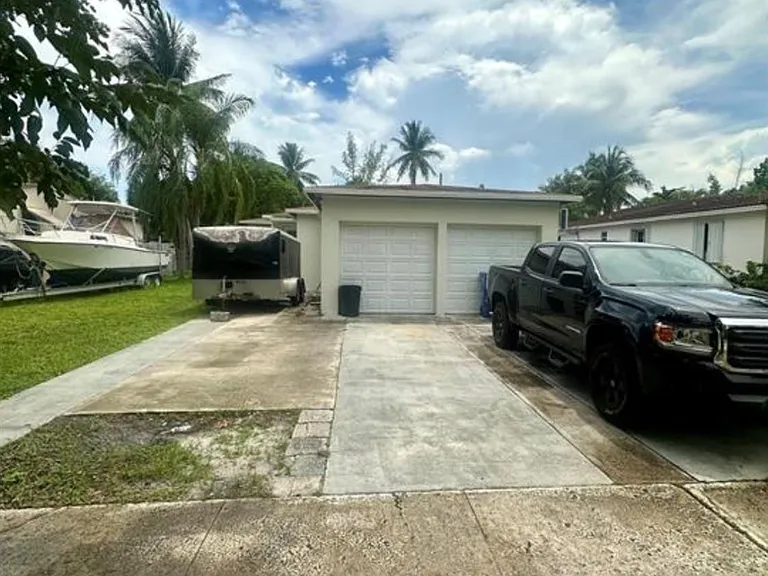 2520 Fillmore St — Photo 2