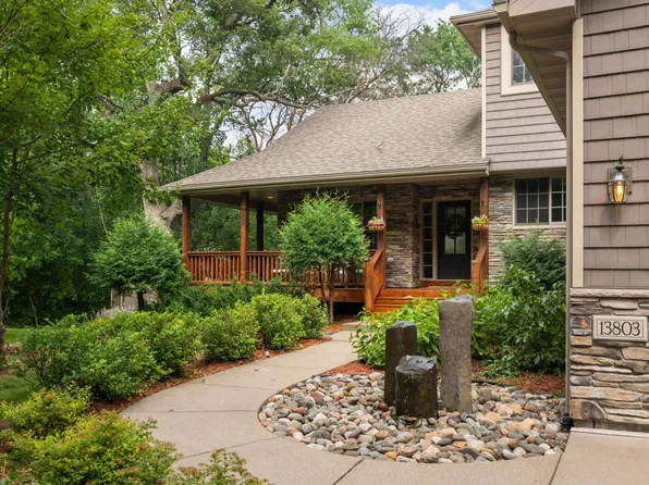 13803 Vickers St NE, Ham Lake, MN 55304