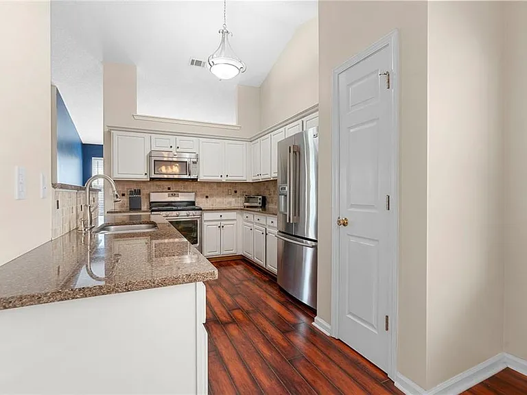 1755 Arborwood Dr — Photo 11