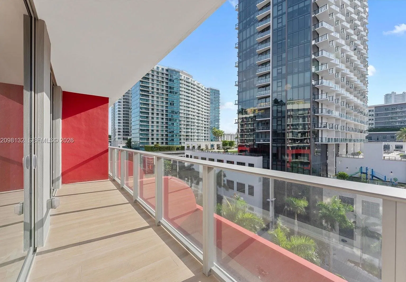 The Standard Midtown — Photo 2