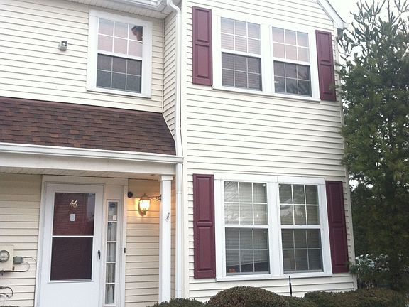 3rd image of 46 Stratford Grn
