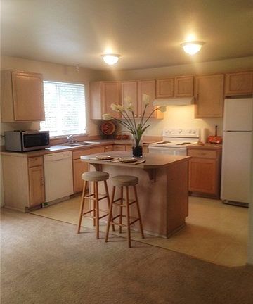 5th image of 15873 Lakeview Ave SE