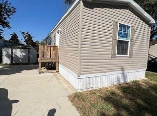 12 Avenue A, Bloomington, IL 61704