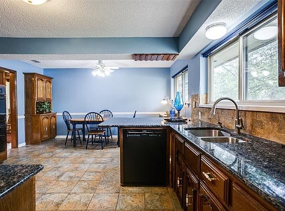 5th image of 2508 Evans Dr