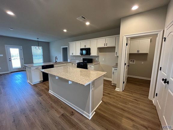 2nd image of 152 Pond Dr