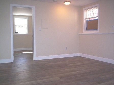 3rd image of 582 Bedford St