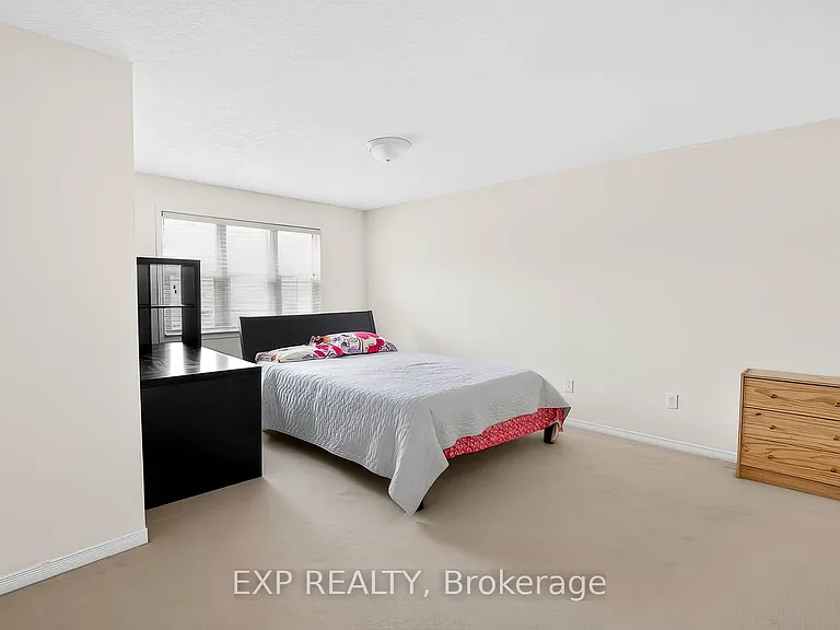 600 Winterberry Ave — Photo 18