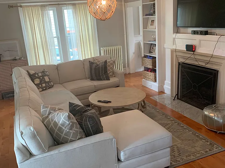 84 Sherman Ct — Photo 5