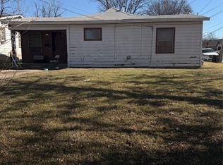 2819 Village Creek Rd, Fort Worth, TX 76105