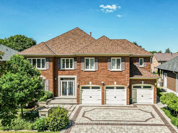 112 Strathearn Ave, Richmond Hill, ON L4B 2L2