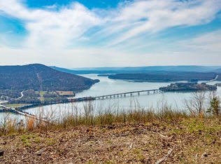 1085 Buck Crossing Dr, Guild, TN 37340