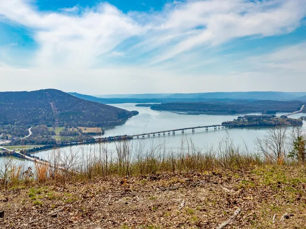 1085 Buck Crossing Dr, Guild, TN 37340