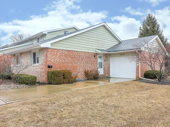 1523 Haverhill Dr, Wheaton, IL 60189