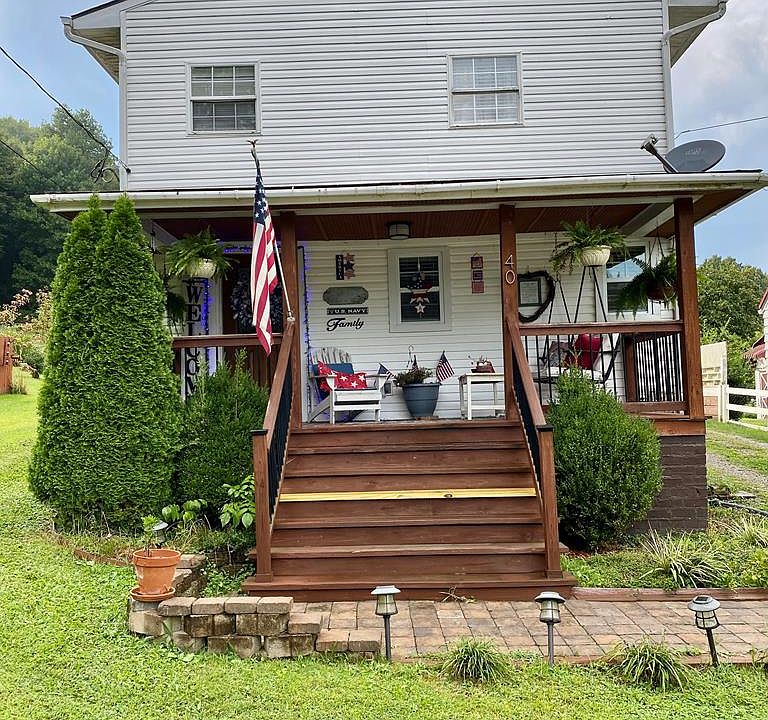1st image of 40 Careys Ln