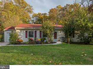 322 Oakwood Ln, Devon, PA 19333