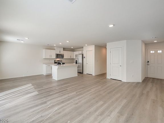 4th image of 3341 Via Lucca Ave