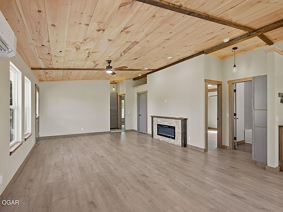 5th image of 11905 Opal Ln