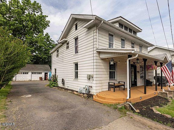 3rd image of 101 2nd St