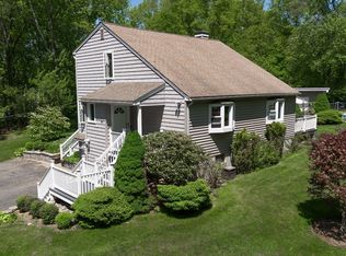 66 Wheelock Rd, Sutton, MA 01590