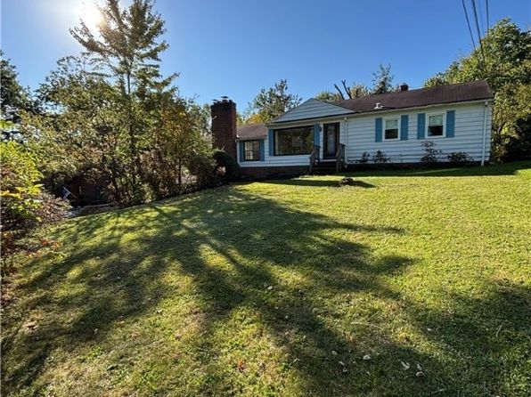 5322 Eastview Dr