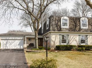 1105 W Eaton Ct, Palatine, IL 60067