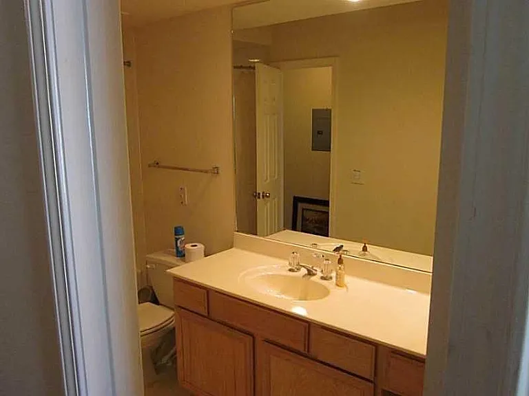 3777 Peachtree Rd NE #1733 — Photo 11
