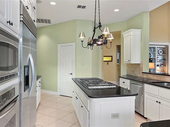 4th image of 1422 Monarch Way
