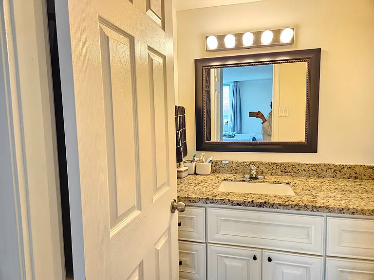 4160 Sardis St #5 — Photo 7